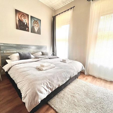 Appartamento Kőház Apartman Veszprém Esterno foto