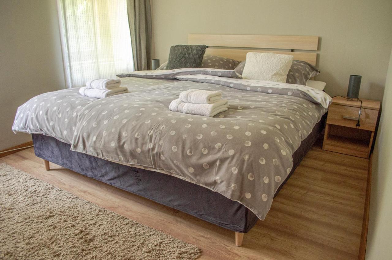 Appartamento Kőház Apartman Veszprém Esterno foto